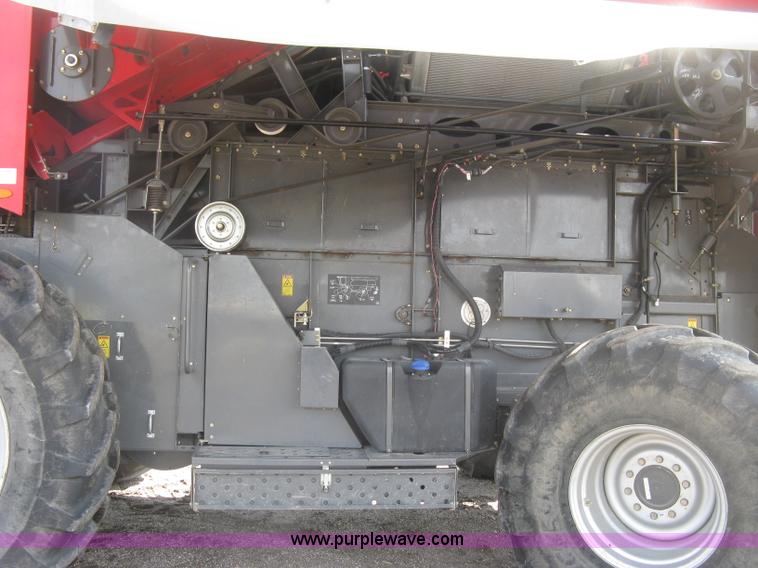 image for item K2999 2011 Massey Ferguson 9560 combine