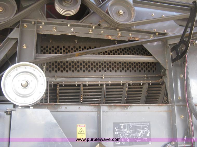 image for item K2999 2011 Massey Ferguson 9560 combine