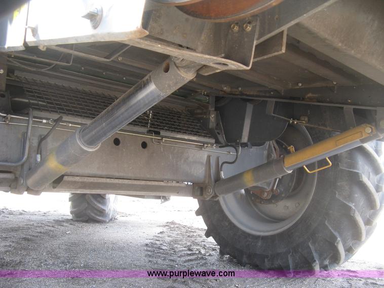 image for item K2999 2011 Massey Ferguson 9560 combine