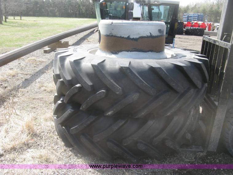 image for item K2999 2011 Massey Ferguson 9560 combine