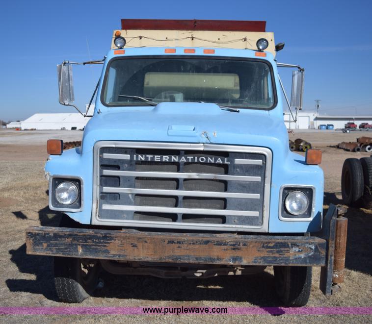 image for item K3204 1979 International S1624 feed truck