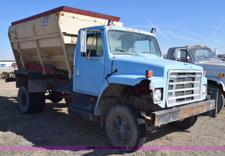image for item K3204 1979 International S1624 feed truck