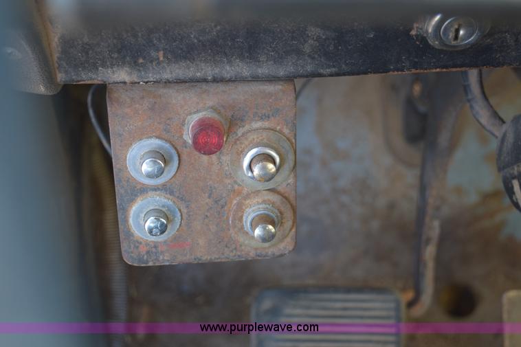 image for item K3204 1979 International S1624 feed truck