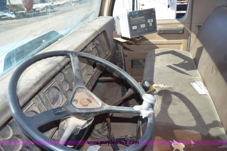 image for item K3204 1979 International S1624 feed truck