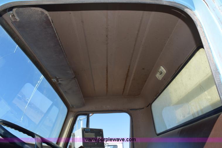 image for item K3204 1979 International S1624 feed truck