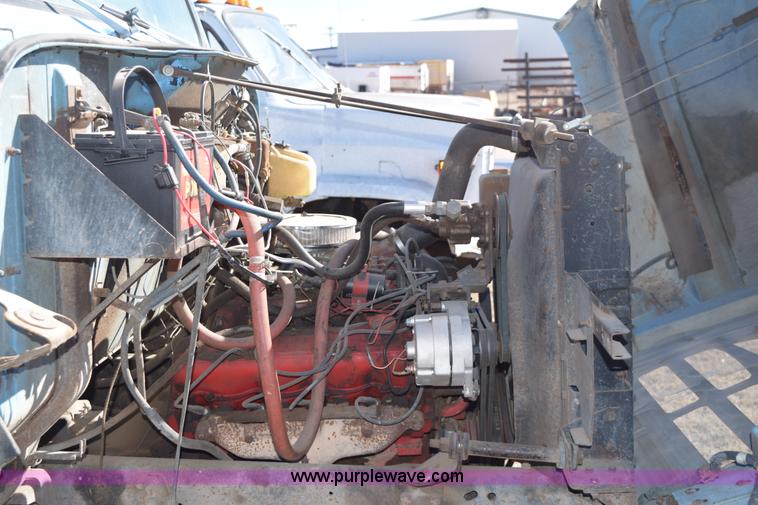 image for item K3204 1979 International S1624 feed truck