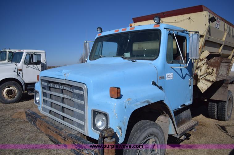 image for item K3204 1979 International S1624 feed truck