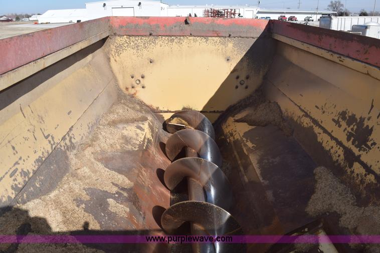 image for item K3204 1979 International S1624 feed truck