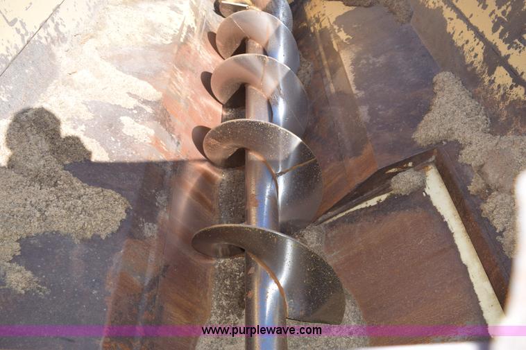 image for item K3204 1979 International S1624 feed truck