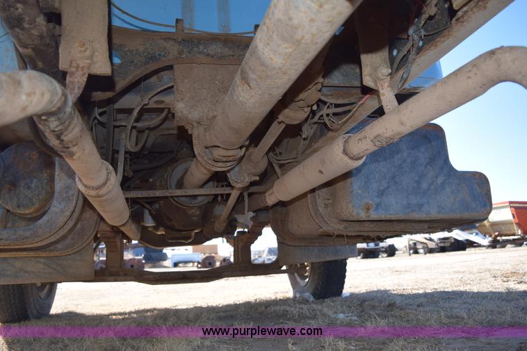 image for item K3204 1979 International S1624 feed truck