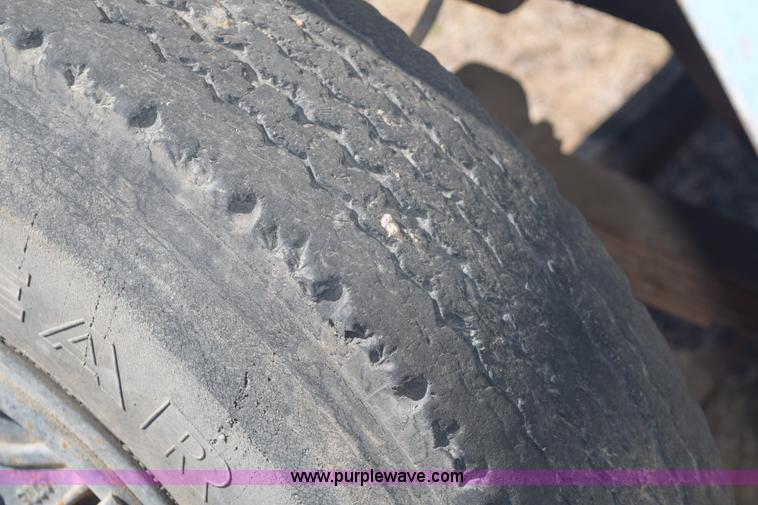 image for item K3204 1979 International S1624 feed truck