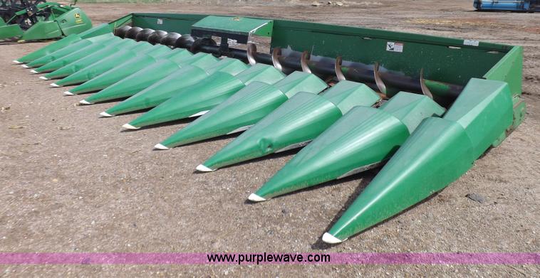 image for item K3773 John Deere 1243 corn head