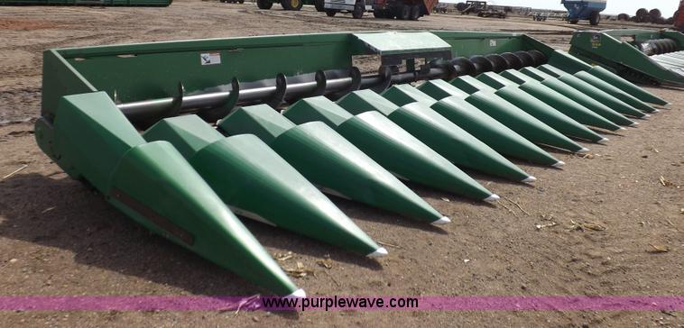 image for item K3773 John Deere 1243 corn head