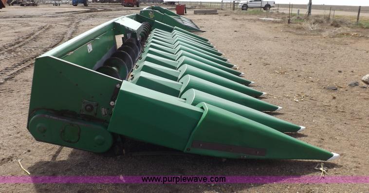 image for item K3773 John Deere 1243 corn head