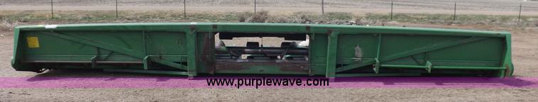 image for item K3773 John Deere 1243 corn head