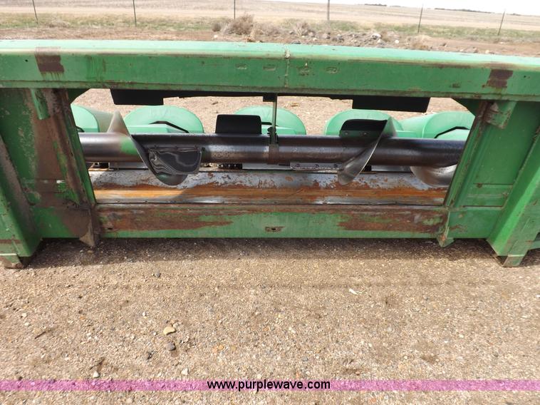 image for item K3773 John Deere 1243 corn head