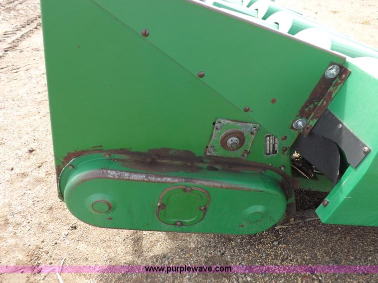 image for item K3773 John Deere 1243 corn head