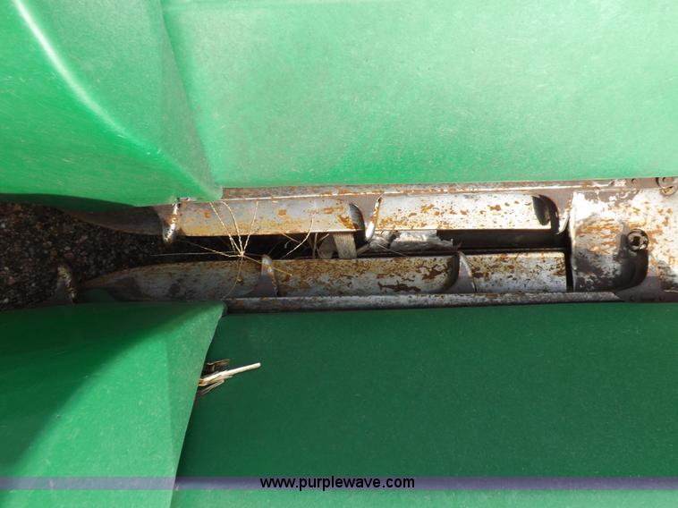 image for item K3773 John Deere 1243 corn head