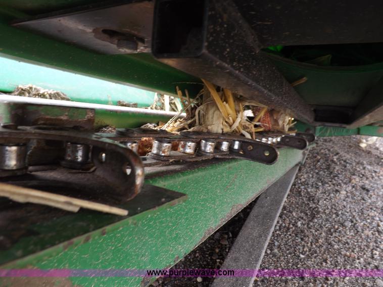 image for item K3773 John Deere 1243 corn head