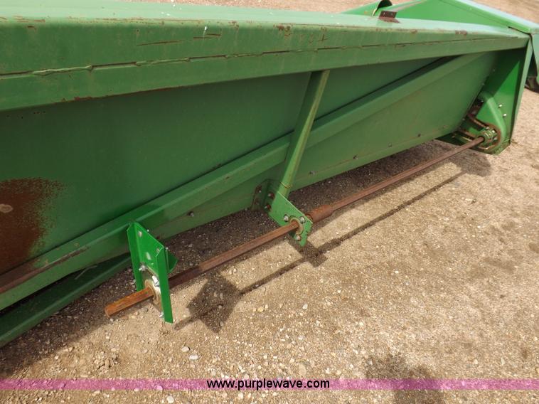 image for item K3774 John Deere 1253A row crop head