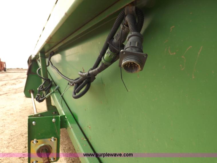 image for item K3774 John Deere 1253A row crop head