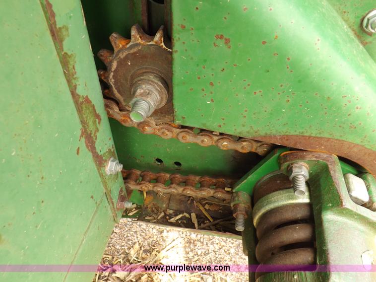 image for item K3774 John Deere 1253A row crop head