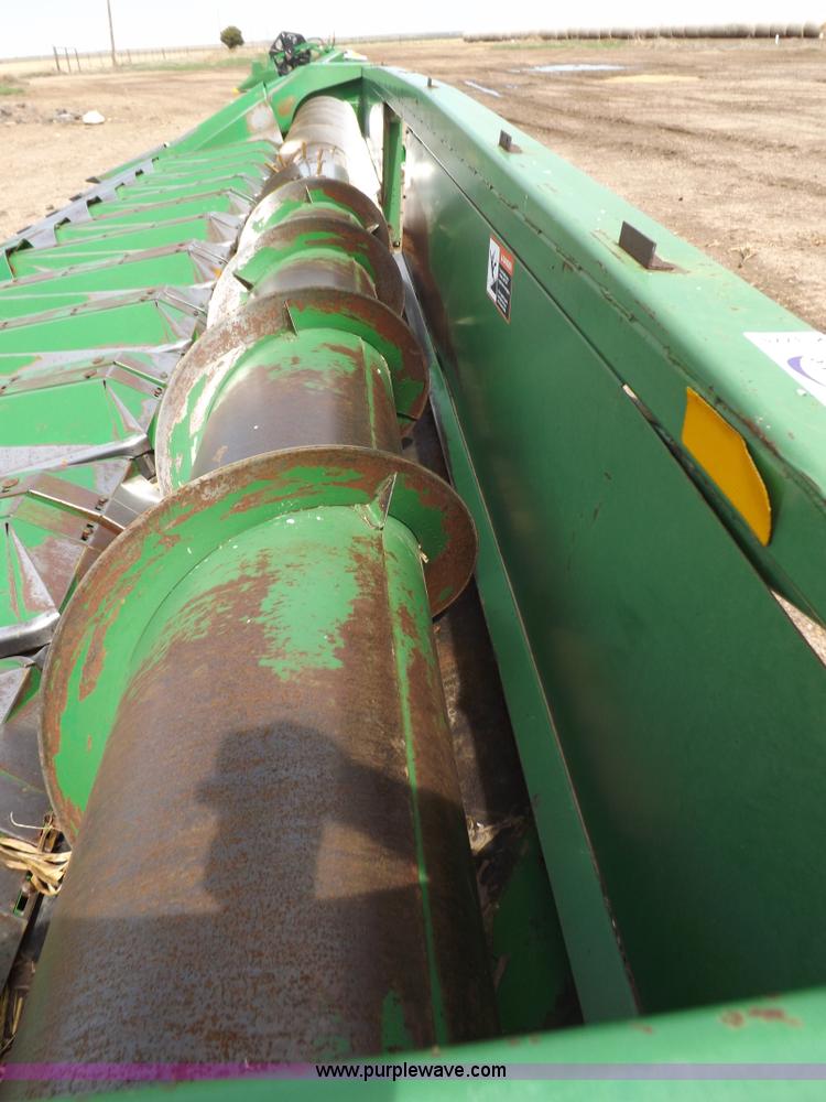 image for item K3774 John Deere 1253A row crop head