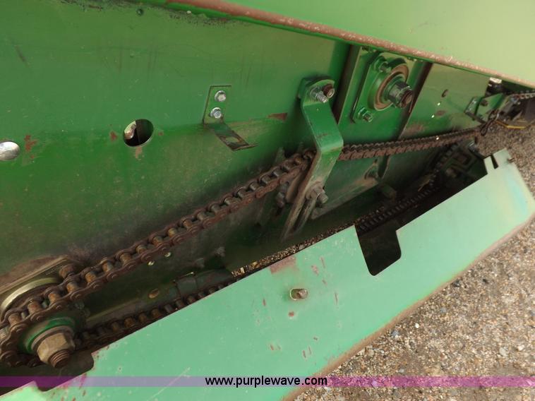 image for item K3774 John Deere 1253A row crop head