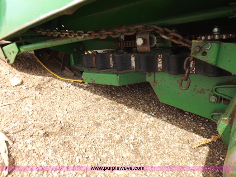 image for item K3774 John Deere 1253A row crop head