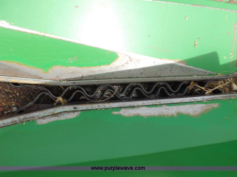 image for item K3774 John Deere 1253A row crop head