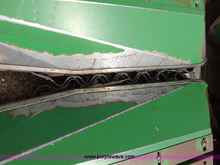 image for item K3774 John Deere 1253A row crop head