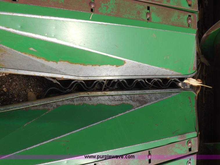 image for item K3774 John Deere 1253A row crop head