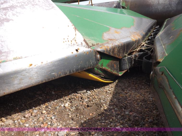 image for item K3774 John Deere 1253A row crop head