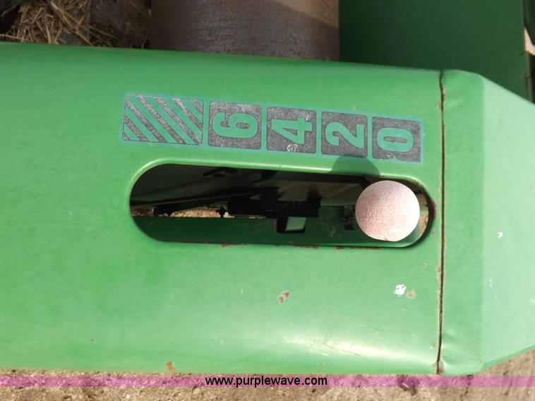 image for item K3774 John Deere 1253A row crop head