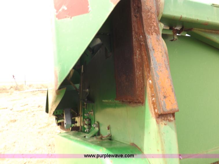 image for item K3774 John Deere 1253A row crop head