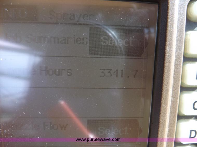 image for item K3789 1998 John Deere 4700 self-propelled sprayer