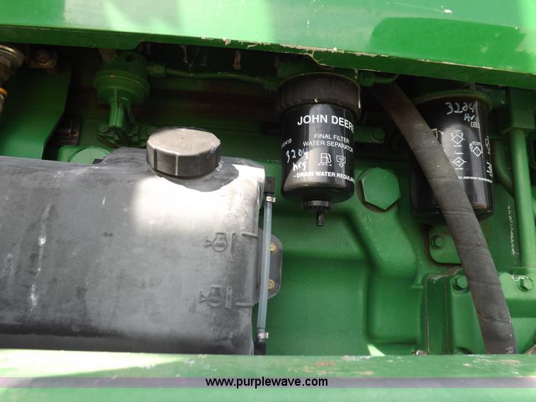 image for item K3789 1998 John Deere 4700 self-propelled sprayer