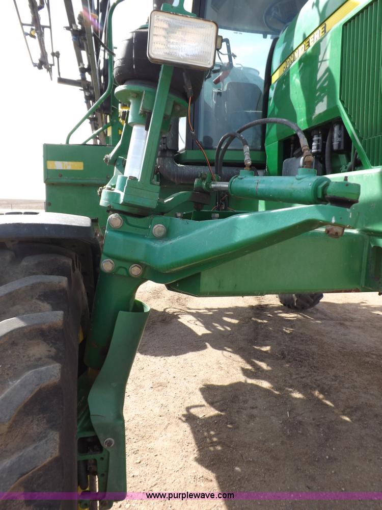 image for item K3789 1998 John Deere 4700 self-propelled sprayer