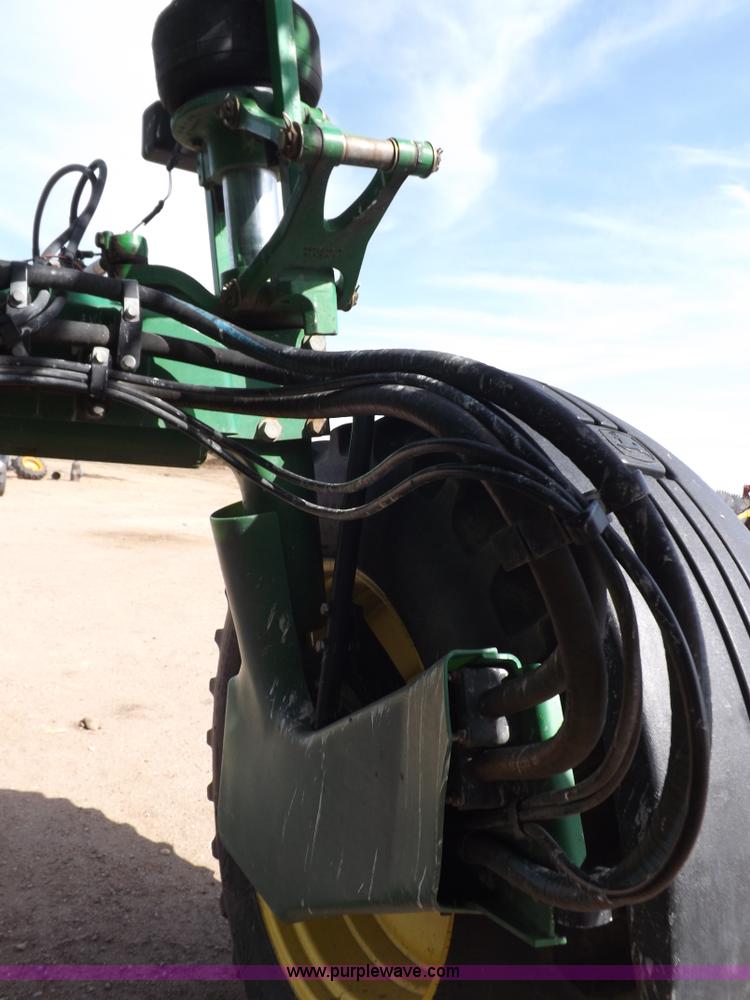 image for item K3789 1998 John Deere 4700 self-propelled sprayer