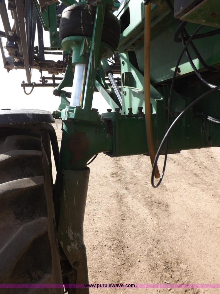 image for item K3789 1998 John Deere 4700 self-propelled sprayer