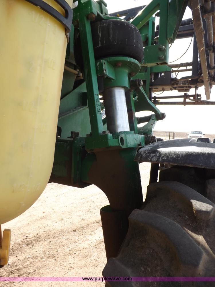 image for item K3789 1998 John Deere 4700 self-propelled sprayer