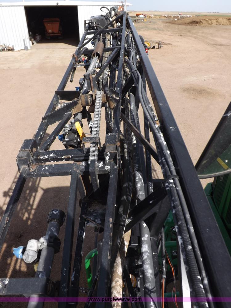 image for item K3789 1998 John Deere 4700 self-propelled sprayer