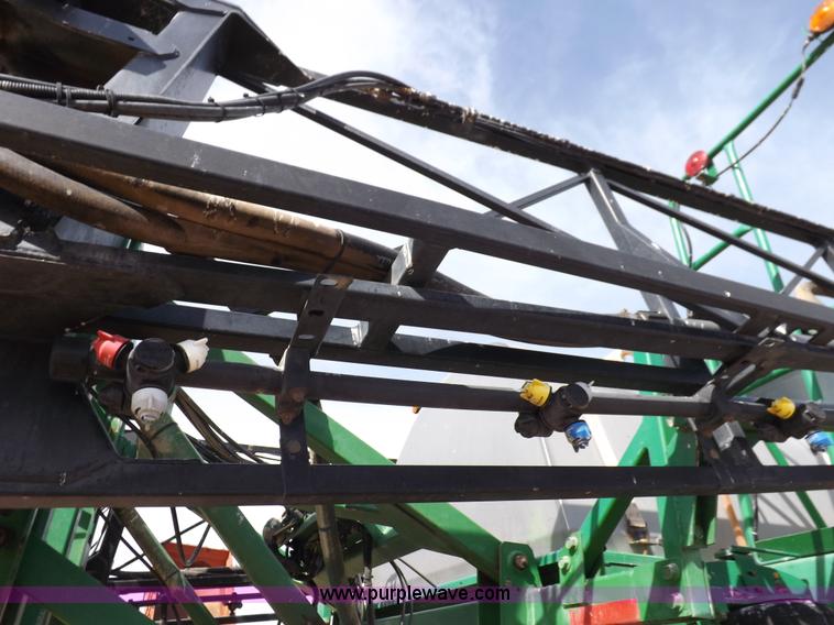 image for item K3789 1998 John Deere 4700 self-propelled sprayer