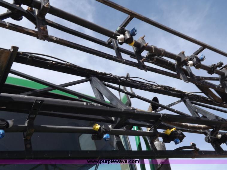 image for item K3789 1998 John Deere 4700 self-propelled sprayer