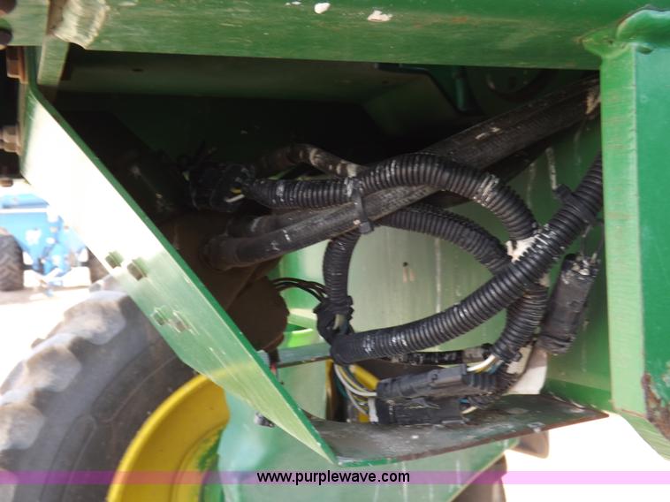 image for item K3789 1998 John Deere 4700 self-propelled sprayer