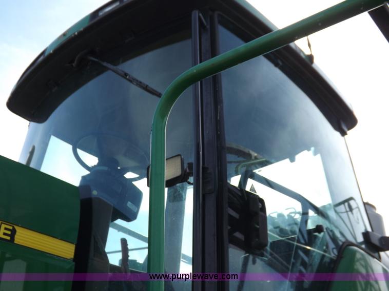 image for item K3789 1998 John Deere 4700 self-propelled sprayer