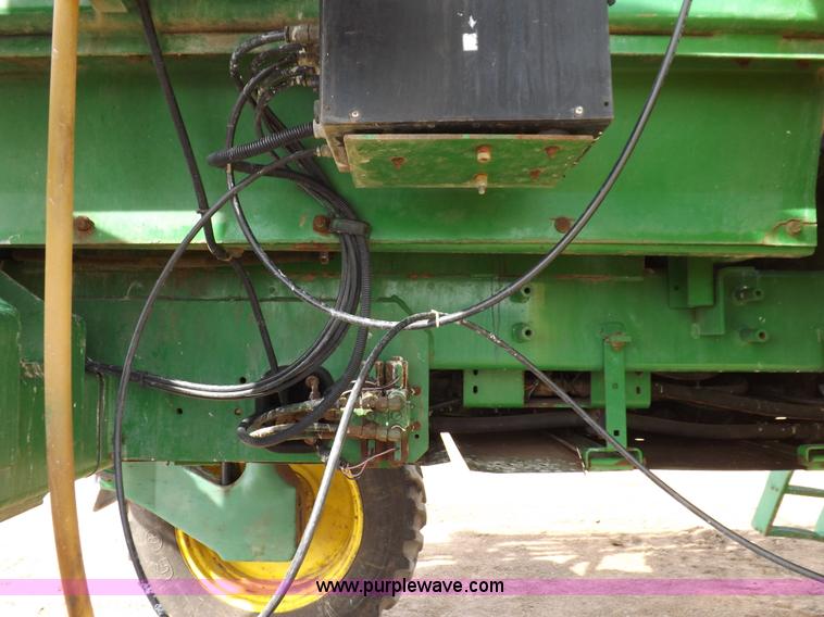image for item K3789 1998 John Deere 4700 self-propelled sprayer
