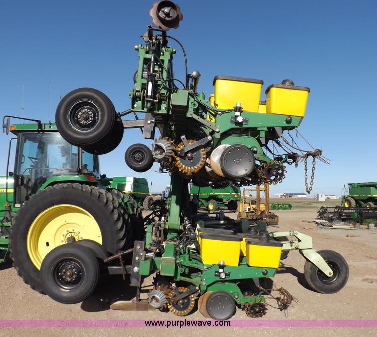 image for item K3790 John Deere planter