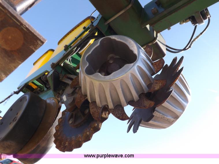 image for item K3790 John Deere planter