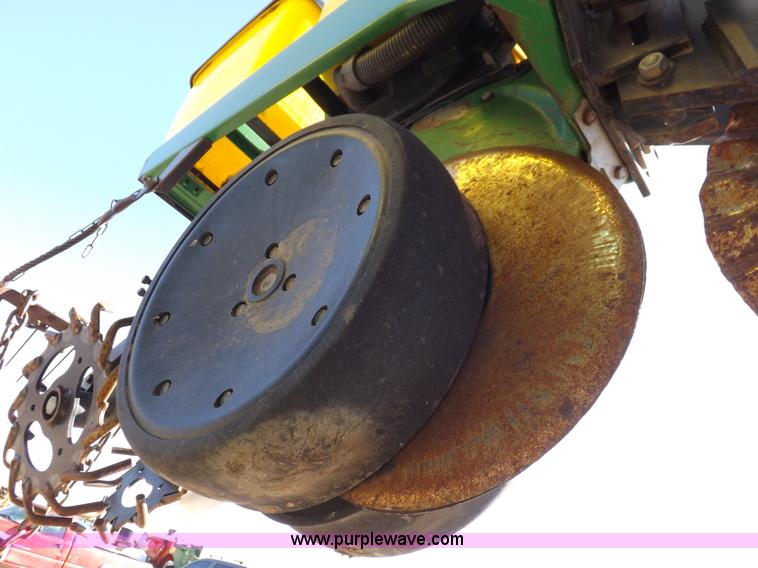 image for item K3790 John Deere planter